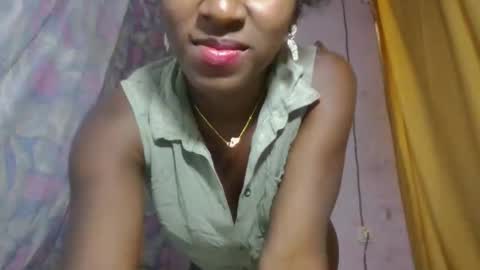 elina981 online show from May 3, 8:53 am