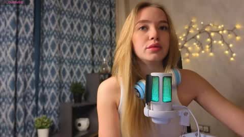 Elina online show from December 2, 1:22 am