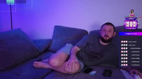 Snapshot of elinamilller chatting on March 20, 10:14 pm Elna and Tom online show from March 20, 10:14 pm