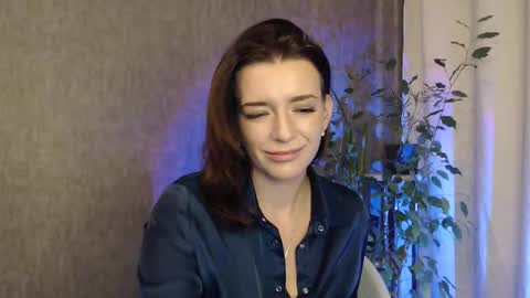 Snapshot of elinapretty chatting on December 7, 9:55 pm Elina online show from December 7, 9:55 pm