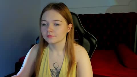 Snapshot of elinavale chatting on March 29, 5:18 am elinavale online show from March 29, 5:18 am