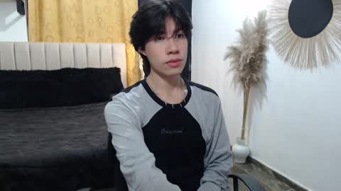 Snapshot of elio_collem chatting on March 25, 2:50 am ELIO online show from March 25, 2:50 am