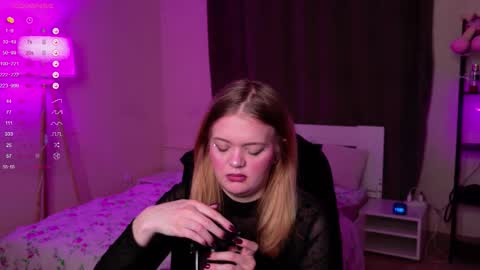 Elly online show from February 6, 4:21 pm