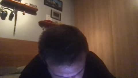 Snapshot of eliot26 chatting on December 1, 5:02 pm e26 online show from December 1, 5:02 pm