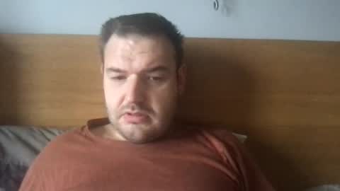 Snapshot of eliot26 chatting on December 3, 10:50 am e26 online show from December 3, 10:50 am
