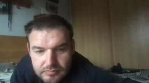 Snapshot of eliot26 chatting on December 8, 1:58 pm e26 online show from December 8, 1:58 pm