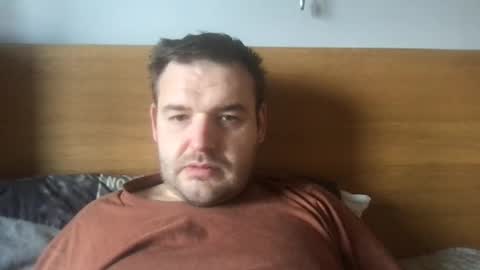 Snapshot of eliot26 chatting on December 21, 1:10 pm e26 online show from December 21, 1:10 pm