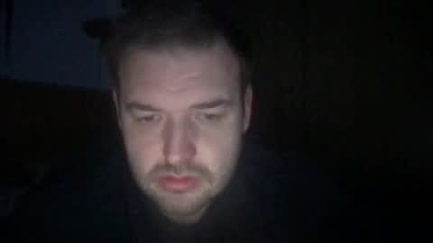 Snapshot of eliot26 chatting on December 22, 6:26 pm e26 online show from December 22, 6:26 pm