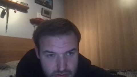 Snapshot of eliot26 chatting on December 23, 6:16 pm e26 online show from December 23, 6:16 pm