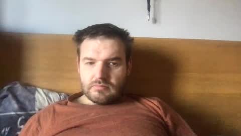 Snapshot of eliot26 chatting on January 3, 11:25 am e26 online show from January 3, 11:25 am