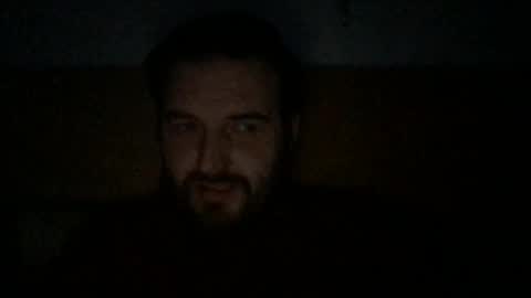 Snapshot of eliot26 chatting on February 5, 10:12 pm e26 online show from February 5, 10:12 pm