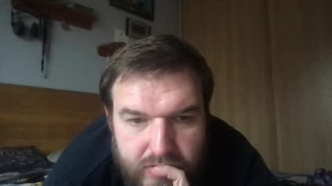 Snapshot of eliot26 chatting on February 7, 2:47 pm e26 online show from February 7, 2:47 pm