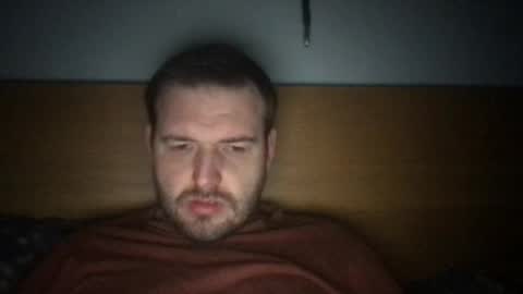Snapshot of eliot26 chatting on March 6, 8:41 am e26 online show from March 6, 8:41 am