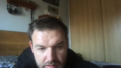 Snapshot of eliot26 chatting on September 28, 4:01 pm e26 online show from September 28, 4:01 pm
