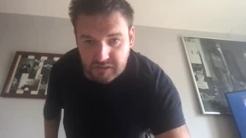 Snapshot of eliot26 chatting on September 29, 12:54 pm e26 online show from September 29, 12:54 pm