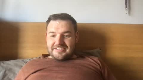 Snapshot of eliot26 chatting on April 10, 9:25 am e26 online show from April 10, 9:25 am