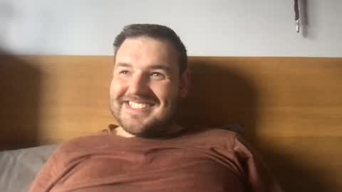 Snapshot of eliot26 chatting on April 13, 9:48 am e26 online show from April 13, 9:48 am