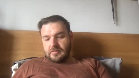 Snapshot of eliot26 chatting on April 22, 12:07 pm e26 online show from April 22, 12:07 pm