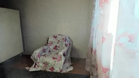 Snapshot of elis_gabbi chatting on February 26, 8:35 am Elis online show from February 26, 8:35 am