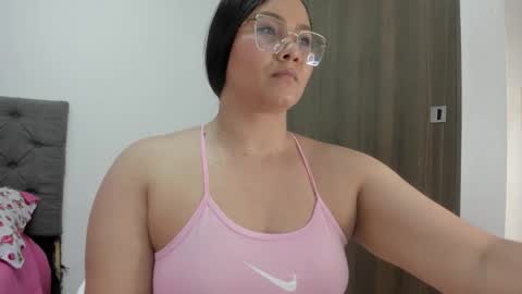 Snapshot of elisa_connors18 chatting on September 16, 10:55 pm online show from September 16, 10:55 pm
