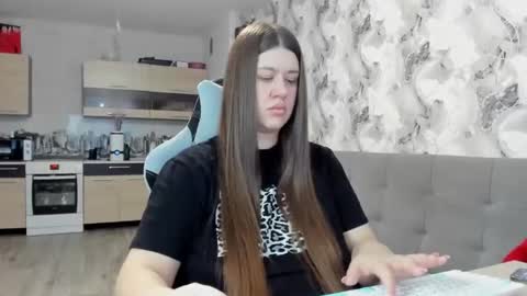 Aletta Oushen online show from November 30, 10:19 am