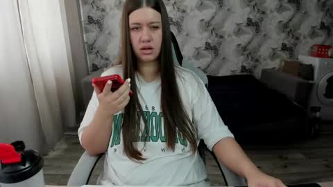 Aletta Oushen online show from April 26, 6:44 am