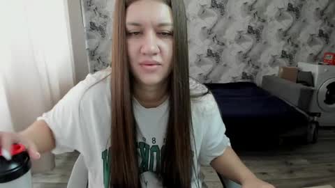 Aletta Oushen online show from April 28, 5:56 am
