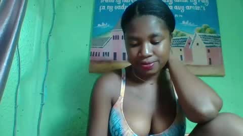 Snapshot of elisabeth2525 chatting on January 6, 6:14 am elisabeth2525 online show from January 6, 6:14 am