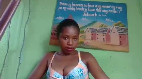 Snapshot of elisabeth2525 chatting on January 12, 6:27 pm elisabeth2525 online show from January 12, 6:27 pm