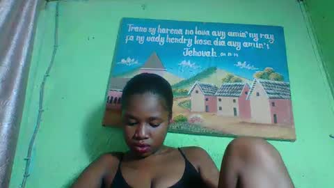 Snapshot of elisabeth2525 chatting on January 13, 3:15 pm elisabeth2525 online show from January 13, 3:15 pm
