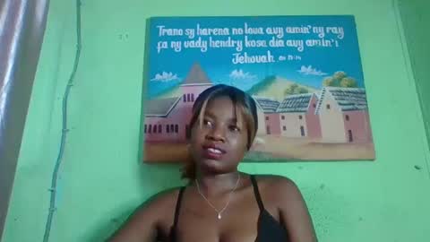 Snapshot of elisabeth2525 chatting on January 19, 5:49 pm elisabeth2525 online show from January 19, 5:49 pm