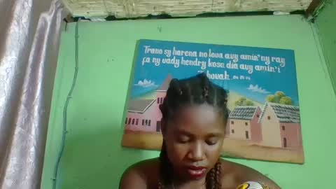 Snapshot of elisabeth2525 chatting on January 20, 9:46 am elisabeth2525 online show from January 20, 9:46 am