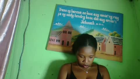 Snapshot of elisabeth2525 chatting on January 21, 12:07 pm elisabeth2525 online show from January 21, 12:07 pm