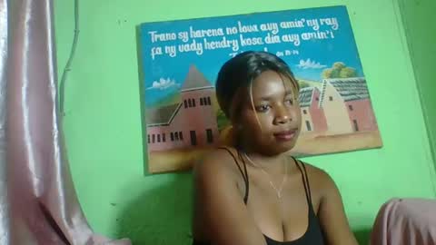 Snapshot of elisabeth2525 chatting on January 26, 2:24 am elisabeth2525 online show from January 26, 2:24 am