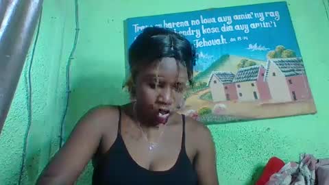 Snapshot of elisabeth2525 chatting on January 26, 3:36 pm elisabeth2525 online show from January 26, 3:36 pm