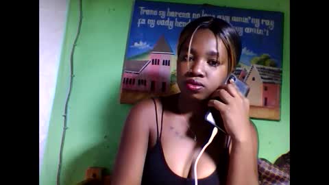 Snapshot of elisabeth2525 chatting on January 30, 10:08 am elisabeth2525 online show from January 30, 10:08 am