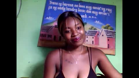 Snapshot of elisabeth2525 chatting on January 31, 12:07 pm elisabeth2525 online show from January 31, 12:07 pm