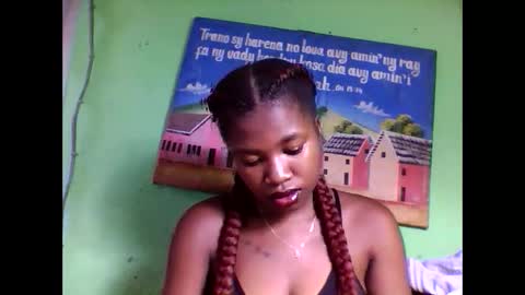 Snapshot of elisabeth2525 chatting on February 3, 11:58 pm elisabeth2525 online show from February 3, 11:58 pm