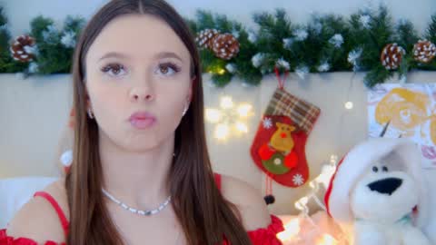 Snapshot of elisabethdavis chatting on December 13, 3:21 pm ElisabethDavis online show from December 13, 3:21 pm