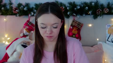 Snapshot of elisabethdavis chatting on January 9, 12:14 am ElisabethDavis online show from January 9, 12:14 am