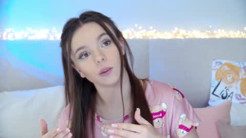 Snapshot of elisabethdavis chatting on January 21, 3:43 pm ElisabethDavis online show from January 21, 3:43 pm