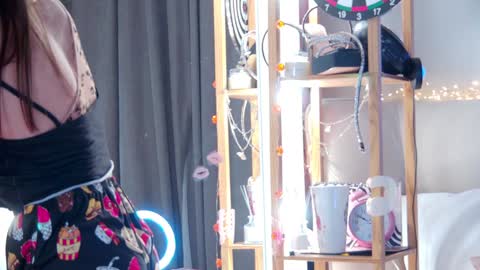 Snapshot of elisabethdavis chatting on January 25, 6:57 pm ElisabethDavis online show from January 25, 6:57 pm