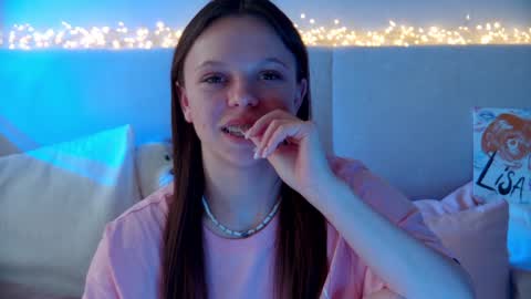 Snapshot of elisabethdavis chatting on January 26, 1:20 am ElisabethDavis online show from January 26, 1:20 am