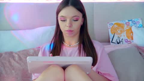 Snapshot of elisabethdavis chatting on January 30, 6:21 pm ElisabethDavis online show from January 30, 6:21 pm