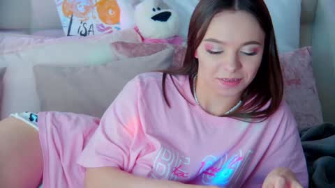 Snapshot of elisabethdavis chatting on January 31, 7:08 pm ElisabethDavis online show from January 31, 7:08 pm