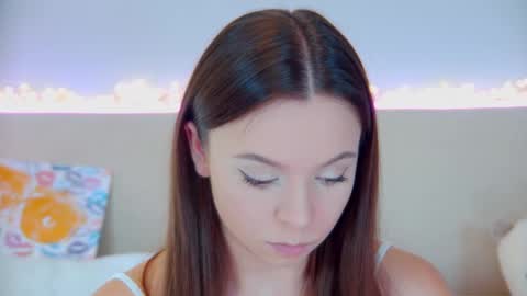 Snapshot of elisabethdavis chatting on February 25, 3:27 pm ElisabethDavis online show from February 25, 3:27 pm