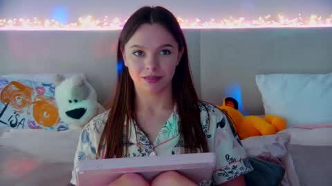 Snapshot of elisabethdavis chatting on February 26, 10:31 pm ElisabethDavis online show from February 26, 10:31 pm