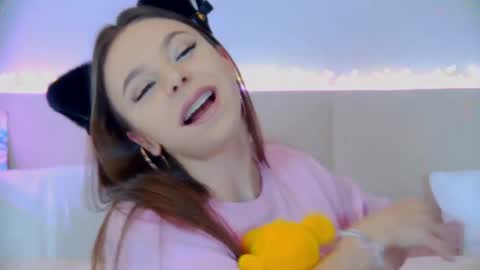 Snapshot of elisabethdavis chatting on March 6, 9:09 pm ElisabethDavis online show from March 6, 9:09 pm