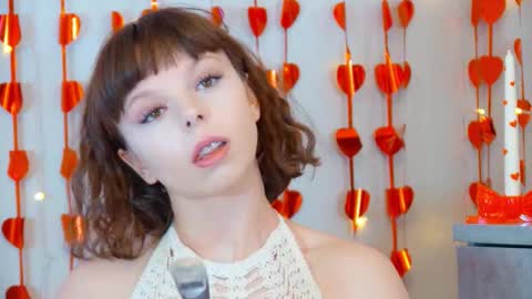 Snapshot of elisabethdavis chatting on February 5, 3:27 pm ElisabethDavis online show from February 5, 3:27 pm