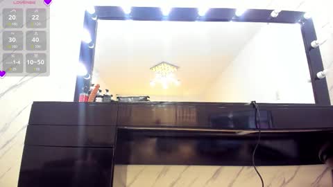 Snapshot of elisabethmassey chatting on October 8, 1:09 pm Liss online show from October 8, 1:09 pm